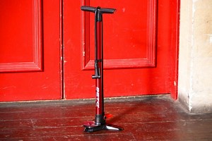 Beto Surge Tubeless Floor Pump