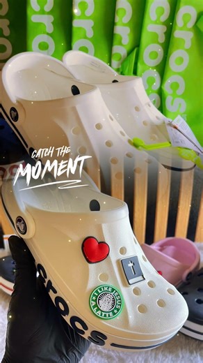 Crocs bayaband Perú 🇵🇪 #crocs #bayaband #pinescrocs #pines #lima #trujillo #charms #canticonuevo