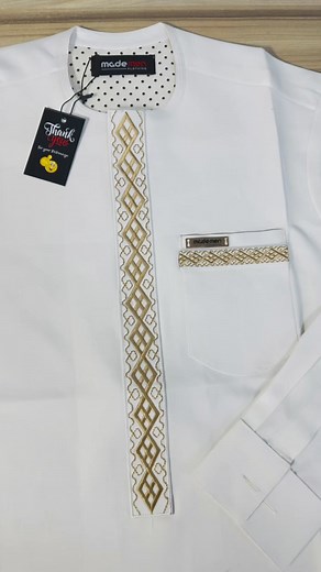 1.1M views · 10K reactions | Quality White senator style with digital printing . Whatsapp: 08071355435 Delivery : Nationwide /International ✈ . #senatorwears #senatorstyles #diaspora #luxuryclothing #LuxuryMenswear #africanmenswear #senatorwearsformen #trend #fypシ゚ | Sammy Sammy | Facebook