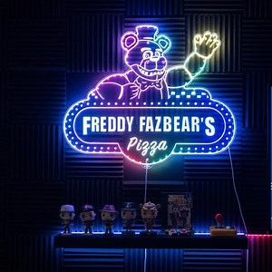 Freddy Fazbear's Pizza LED Sign Wall Light Decor, Five Nights at Freddy's Neon Like Light Sign, Fnaf Christmas Gift - Etsy