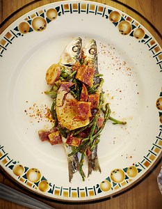 Sardines grillées, chorizo, salicorne, sauce xipister pour 4 personnes - Recettes - Elle à Table