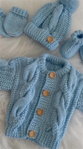 82K views · 2K reactions | Grannies Kisses, beautifully knitted by Nichole Booker. | Donna's Designer Knitting Patterns | Facebook