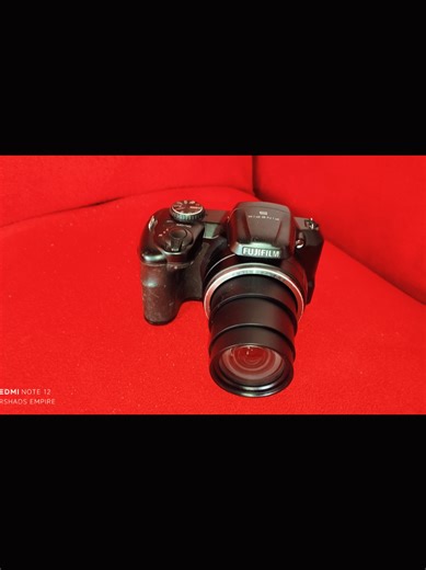 FUJIFILM FinePix S8600 Digitale camera 📷 Specs op laatste foto Werkt gewoon met 3x AA batterijen Enige mankement:Mode Switch knop heeft een service beurt nodig... Maakt mooie foto's Testen mogelijk ✅ Omg Meerzorg Vraagprijs Srd 4250 8864091 #suriname🇸🇷 #soundlover #forsale #jekijktmaarlikedniet??