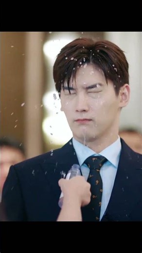 ¡Esto es tan dramático! #ElEncantadoryLaChicaPeculiar #我的差评女友 #shorts