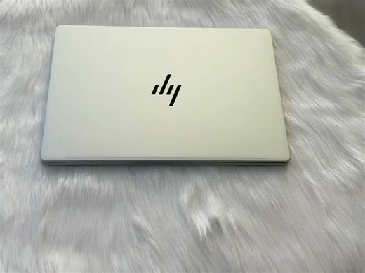 💻 Laptop HP OmniBook 7 14-FS0043TU (C1MN3PA) (Core 5 210H/ 16GB/ 512GB SSD/ 14 inch WUXGA/ Win 11/ Office/ Bạc) 💰 GIÁ: 2️⃣3️⃣.9️⃣9️⃣0️⃣.0️⃣0️⃣0️⃣ 🎁 GÓI COMBO QUÀ TẶNG: 1️⃣ TÚI XÁCH 2️⃣ TÚI CHỐNG SỐC 3️⃣ MOUSE WIRELESS 4️⃣ MOUSEPAD 5️⃣ "CÀI PHẦN MỀM MIỄN PHÍ 1 NĂM" 🚚 HỖ TRỢ GIAO HÀNG MIỄN PHÍ TRONG TỈNH VĨNH LONG 💯 _________________________________ 🏠 Add: 68/14 đường Phạm Thái Bường, Phường Phước Hậu, Tỉnh Vĩnh Long, Việt Nam (ĐỐI DIỆN NHÀ HÀNG HƯƠNG SEN) ☎️: 02703.852.525 - 0903.013.211 | 