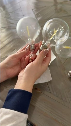 Remove grease from light bulbs in 3 seconds #cleaninglightbulbs #removegrease #grease