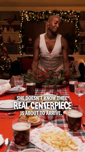 Forget picture-perfect. The Feast makes Christmas flavour-perfect. #KFCFestiveFeast | KFC