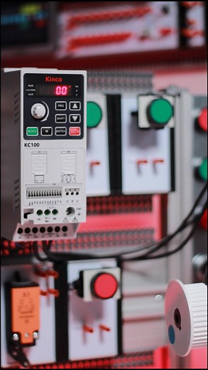 Kinco KC100 Sürücü Fabrika Ayarlarına Nasıl Sıfırlanır? | Hızlı Anlatım Kinco KC100 AC motor sürücüsü parametre ayarları nasıl sıfırlanır? Bu kısa videoda, inverter'in tüm parametrelerini fabrika ayarlarına döndürme adımlarını uygulamalı olarak gösteriyoruz. Hatalı ayarları düzeltmek ya da kurulum öncesi sıfırlama yapmak isteyenler için birebir! 🛒 Kinco KC100 Sürücü Satın Al: 👉 https://www.gobarnet.com/motor-surucusu-ac-driver-guc-kaynagi-fiyatlari 📌 Videoda Gösterilenler: Parametre sıfırlama