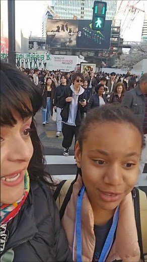 Cruzando Shibuya por primera vez 😳 Tokio en estado puro l cruce más famoso de Japón 🇯🇵