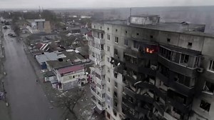 3D-Satellitenbilder zeigen kilometerlangen russischen Militärkonvoi auf dem Weg nach Kiew