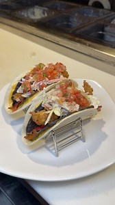 640K views · 211 reactions | Fried Chicken Bacon Ranch Soft Crunch Tacos! 襤肋 #tacos #taco #friedchicken #cheese | Foody Fetish | Facebook