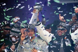 12’s fans react to news of Allen Estate beginning Seahawks sale process