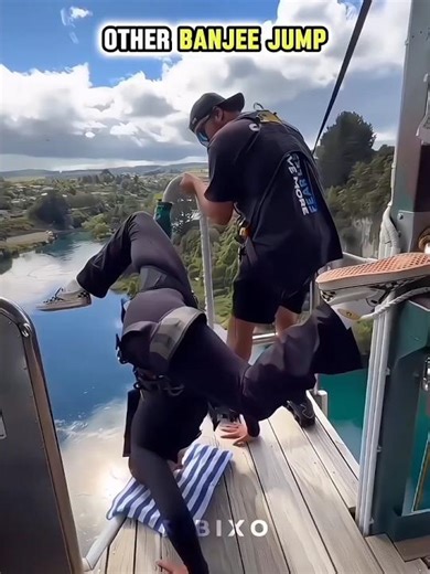 Other banjee jump VS God of banjee jump