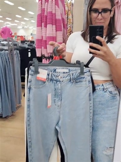 Redefining Women's Clothing Sizes: Comfort Over Labels