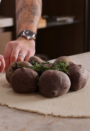 Delicious Beet and Vegetable Recipe with Dough