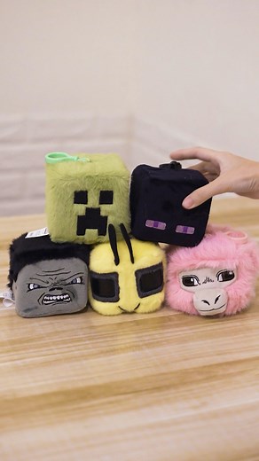 😍 JOM UNBOXING MINECRAFT PLUSHIES 🫰 Get your GSC Exclusive Minecraft Bag Tag Plush - Blind Pack at all GSC locations and Keepsake Online! ❤️ Build your way to success and collect them all! 🪓 🛍️Buy Now: https://bit.ly/3FBGmYt #AMinecraftMovie #Minecraft #Steve #Sheep #Wolf #Bee #Creeper #Enderman #BabyZombie | GSC