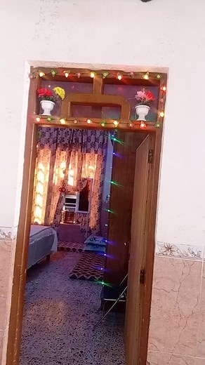 Festive Room Decor Ideas with String Lights