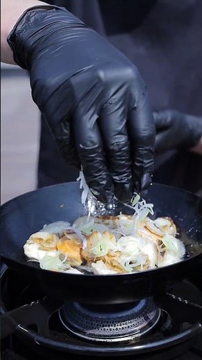 Grilled scallops with butter