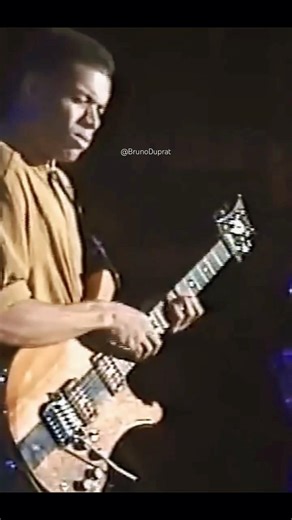 STAN the MAN! #stanleyjordan #guitar #solo #tapping #twohands #brunoduprat #live #jazz #jazzfestival