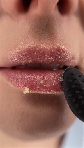 Step-by-Step Guide to Permanent Lips Makeup