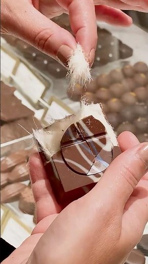 Patchi’s New Cotton Candy Chocolate Bar