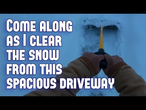 ❄️ Come hang out with me while I clear the snow off this long driveway! | Snow Removal | OldLenn