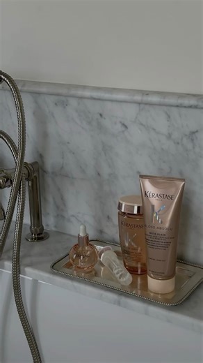 Lauren Timpe, RN | Founder+Expert Injector on Instagram: "My every-thing shower routine ✨ This is your reminder to give yourself a little extra love this week. 💕 Products I used 👇🏼👇🏼 Briogeo Scalp revival Kerastase Nutritive 8h Magic night hair serum Eminence stone crop cleansing oil ZO Skin health exfoliating polish Dove body scrub: Love & Meadows limited edition bergamot & wildflowers Ketastase gloss absolu anti-frizz glaze milk Eminence Shittake & Ashwagandha Bi-Phase Mist ZO Peptide fac