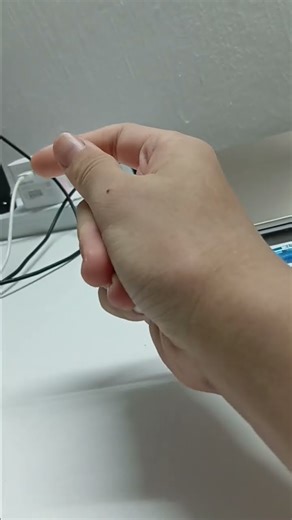 snapping a finger but it gets slower and slower every time (hand reveal)