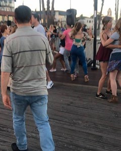 Salsa By The Sea, Santa Cruz has the most perfect night to dance away with a brand new deck to dance on! 🌊🕺💃🌅 . #santacruzwharf #gatewaytothebay #salsabythesea #salsadancing #newdeck #sunset #santacruz #summer #dancethenightaway | Santa Cruz Wharf