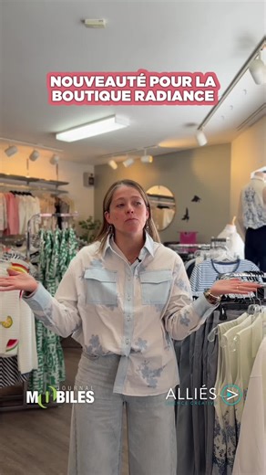 Du renouveau au centre-ville de St-Hyacinthe… irez-vous visiter la boutique? ✨ J’ai eu la chance récemment de rencontrer Laura, la nouvelle propriétaire de la boutique Radiance. On a pris un moment pour discuter de sa vision, de ses projets et de l’évolution qu’elle souhaite apporter à l’entreprise. J’aime toujours découvrir ces entrepreneurs qui reprennent une entreprise et y insufflent leur énergie et leurs idées. Derrière chaque commerce qui évolue, il y a souvent beaucoup de passion et de tr