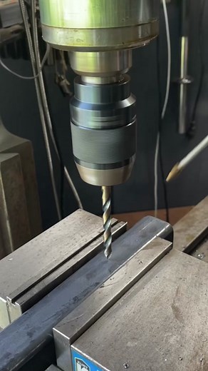 Drilling and power tapping a hole on the milling machine. #machineshop #machineshoplife #machinist #machinists #machining #milling #millingmachine #bridgeport #tools #toolsofthetrade #drilling #drillpress #metalwork #metalworking #bluecollar #bluecollarlife #manufacturing #manufacturer #fabrication #fabricator #fabricate #fabshop #weld #weldshop #metalshop #tipsandtricks #machinisttiktok