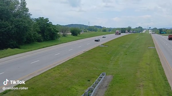 Curtain trailer caught #I-78 #curtaintrailer #peterbuilt #randomrollers #fyp #fy