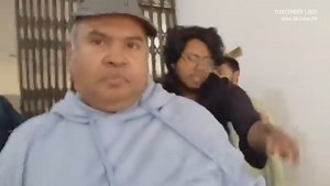 Ducsu Social Services Secretary AB Zubair attempted to detain Sociology Professor AKM Jamal for allegedly holding a “secret meeting” on campus today (11 December). A video later circulated showing Jubayer trying to restrain the professor on the Faculty of Social Sciences staircase. Jamal eventually fled the scene, leaving campus by car, with Professor Zeenat Huda alongside him. Video: AB Zubair/FB Link in comments #abzubair #DUCSU #DhakaUniversity #TBSNews | The Business Standard