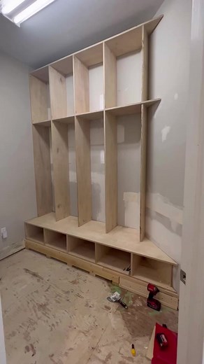 Part 2 of the mud room is officially done! This phase went pretty quickly as I only needed to add the trim, fill the nail holes, caulk, prime, and paint. Thanks to @sunbeltrentals for having the tools I needed to finish this phase: the brad nailer, sander, and paint sprayer. #SunbeltRentalsPartnerIf you’re in need of DIY tools and equipment, check out @sunbeltrentals. They make it so easy to rent tools whether they’re big or small. They have locations all over North America and their website is 