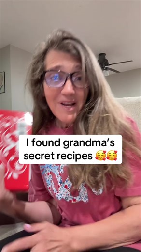Betty Crocker's Picture Cookbook: 1950 Edition Revealed