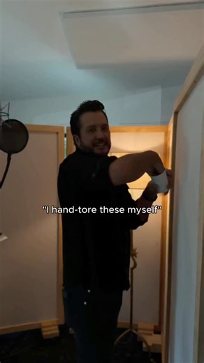Had to turn the studio into a winter wonderland | Luke Bryan