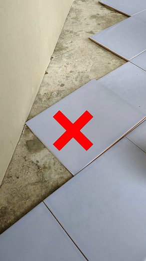 I will share a little trick, how I install ceramic tiles quickly.#tooltips #ceramicart #ceramiccoating #ideas #handyman | Worker trick