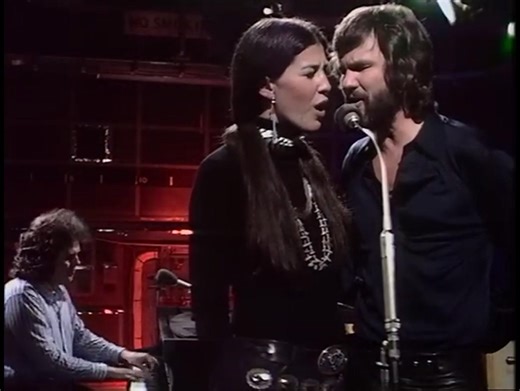 Kris Kristofferson – Help Me Make It Through the Night...🎉 Click to play full song: https://countrysong.oldiesclassic.org/kris-kristofferson-help-me-make-it-through-the-night/?utm_source=facebook&utm_medium=reel&utm_campaign=vintagecountrysidemelodies | Vintage Countryside Melodies