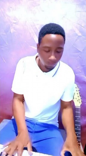 How to play seben solo on keyboard