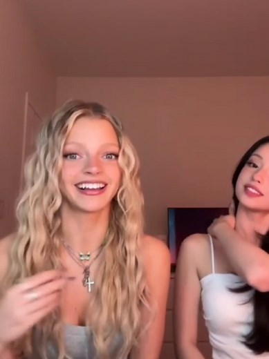 Emily and Lexie's duo live on weverse #saintsatine #preludethefinalpiece #hybe×geffen #saintsatinesakura #fyp