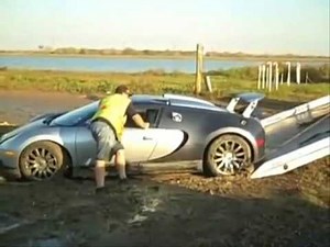 Bugatti Veyron Crash into Lake ! (photos & videos)