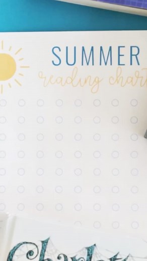 ☀️SUMMER READING CHART PRINTABLE☀️ this may be exactly what you need to motivate your kids to pick up a book this summer! Fill in the bubbles for each 10 minutes read, or each book, however you see fit for your child.#readingchart #summer #summerreading #rewardchart | Pretty Providence