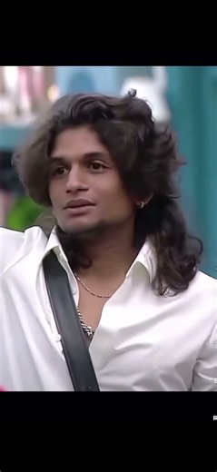 Eee chekkan ith😂😂 #bigboss#azif #lifeisbutadream #jiskeaanesemukammalhogayithizindagisong
