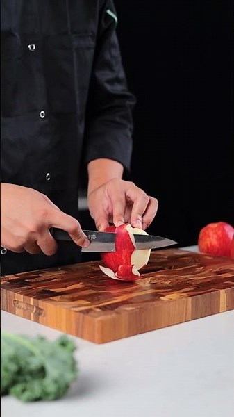 Cooking could be pure relaxation with these satisfying chopping sounds 🥒🍎