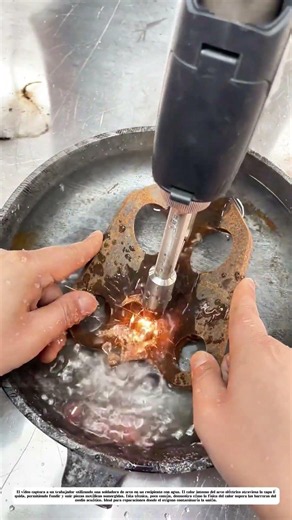 Soldadura bajo agua: Cómo el arco eléctrico funde metal sin oxígeno