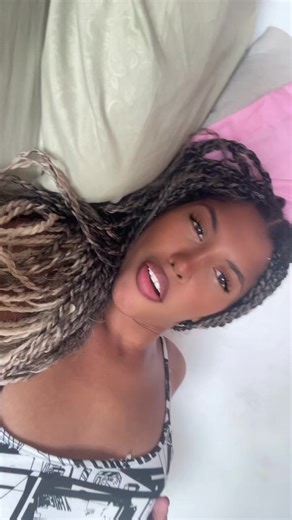 Videos de Iamyai_06 (@yaii0601) con “sonido original - 𓆰BrAndOn_Lyrics𓆪”