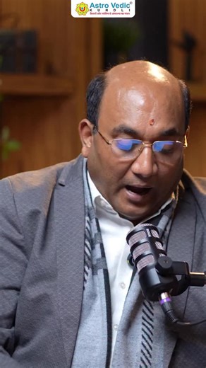 Manish Aggarwal on Instagram: "Chandi Dharan Karne Ki Sahi Vidhi! Kya aap jante hain ki chandi dharan karne se pehle Shiv ji ka dhyaan kyun zaruri hai? Manish Aggarwal, Astrovedickundli, Chandi pehanne ke fayde, Silver benefits in astrology, Om Som Somnathay Namah, Lord Shiva mantra for silver, Astrological remedies for peace, Removing negativity from home, Nazar dosh remedies, Sukh samriddhi ke upay, Silver ring astrology, Silver chain benefits, Moon remedies astrology, Somnath Shiva mantra, Ve