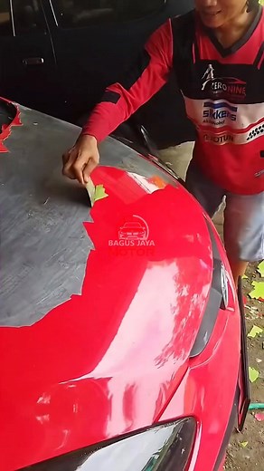 1.5M views · 5.2K reactions | Tanpa remover, tanpa api, gak ada 2menit 1 kap mesin selesai dikupas #bodyrepair #bodyrepaint #restoration #catmobil #catoven #bagusjayamotorbojonegoro | Bagus Jaya Motor | Facebook