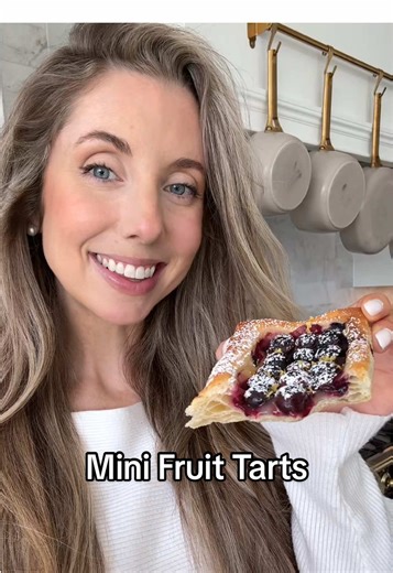 Mini Fruit Tarts: Easy Bakery-Style Recipe