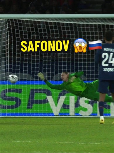 Matvey Safonov Shines in PSG vs Flamengo Match